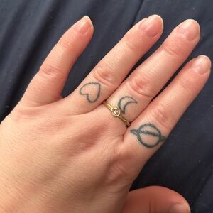 Elegant Gold Ring with Clear Stone